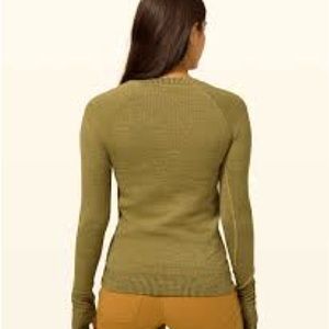 Lululemon Rest Less Pullover *Bubble Dot
Bubble Dot Hazel Green / Moss Green 10